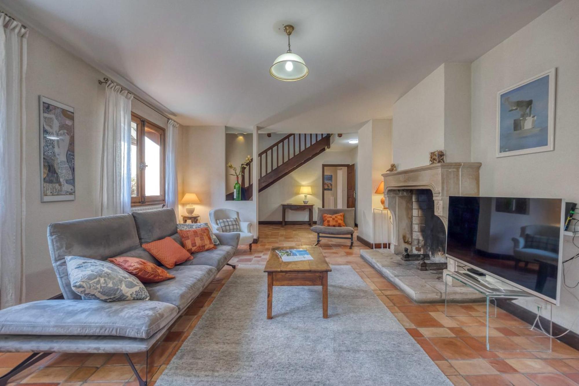 #Hp La Maison Des Lilas Large Family House Sleeps 12 Garden Seyssinet Exteriér fotografie
